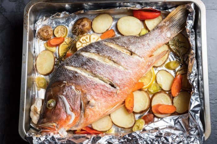Delicioso pargo en mantequilla.
