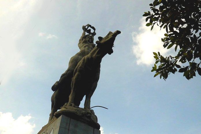 Estatua de María Lionza