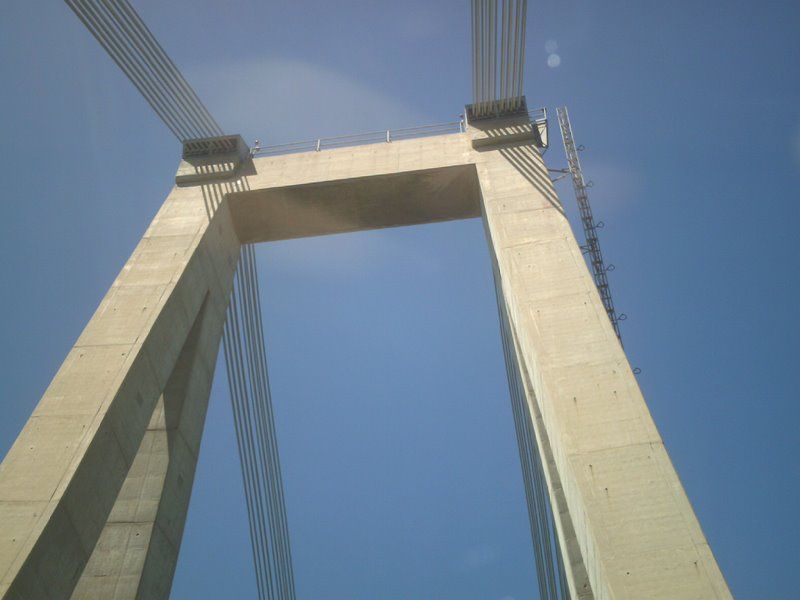 La estructura del puente es impresionante